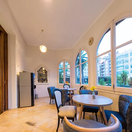 Alojamento de Acomodação e Pequeno-almoço Mihlton Boutique (adults Only) 2*