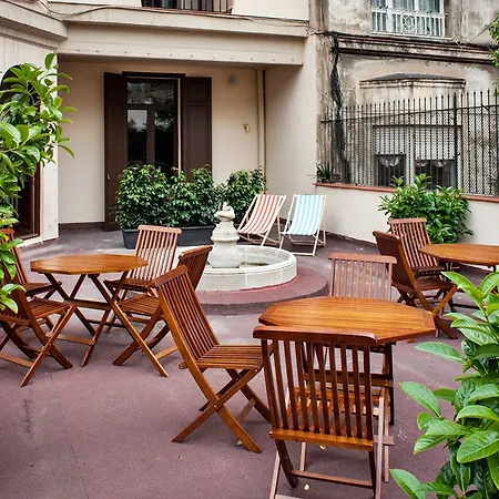 Alojamento de Acomodação e Pequeno-almoço Mihlton Boutique (adults Only) 2*
